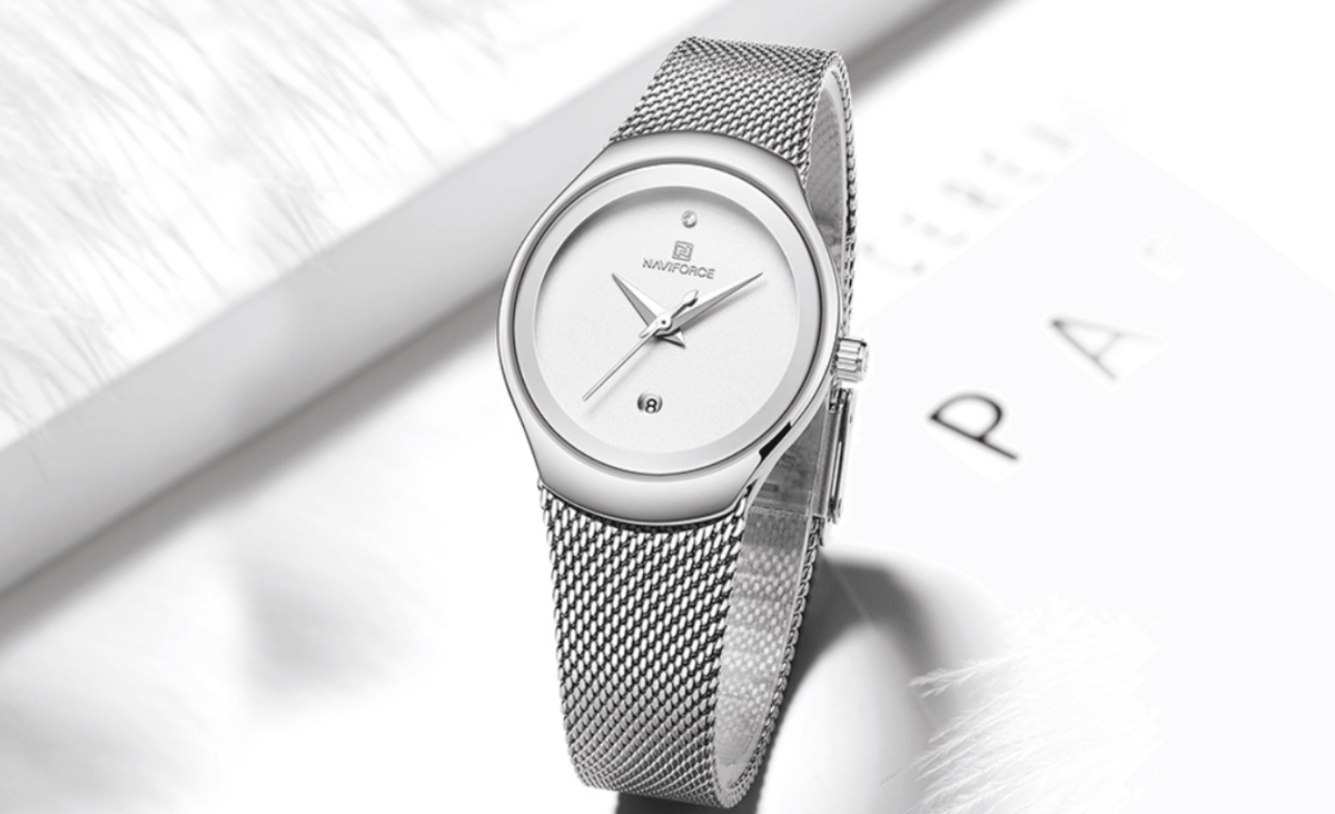 Women's Stainless Steel Watch With Braided Bracelet Excellent