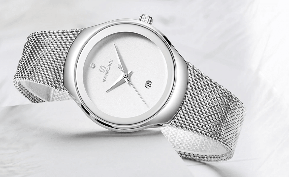 Women's Stainless Steel Watch With Braided Bracelet Excellent