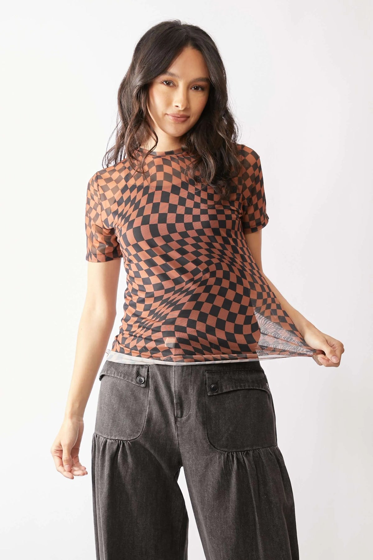 Davi & Dani Checker Board Printed Mesh Short Sleeve Top