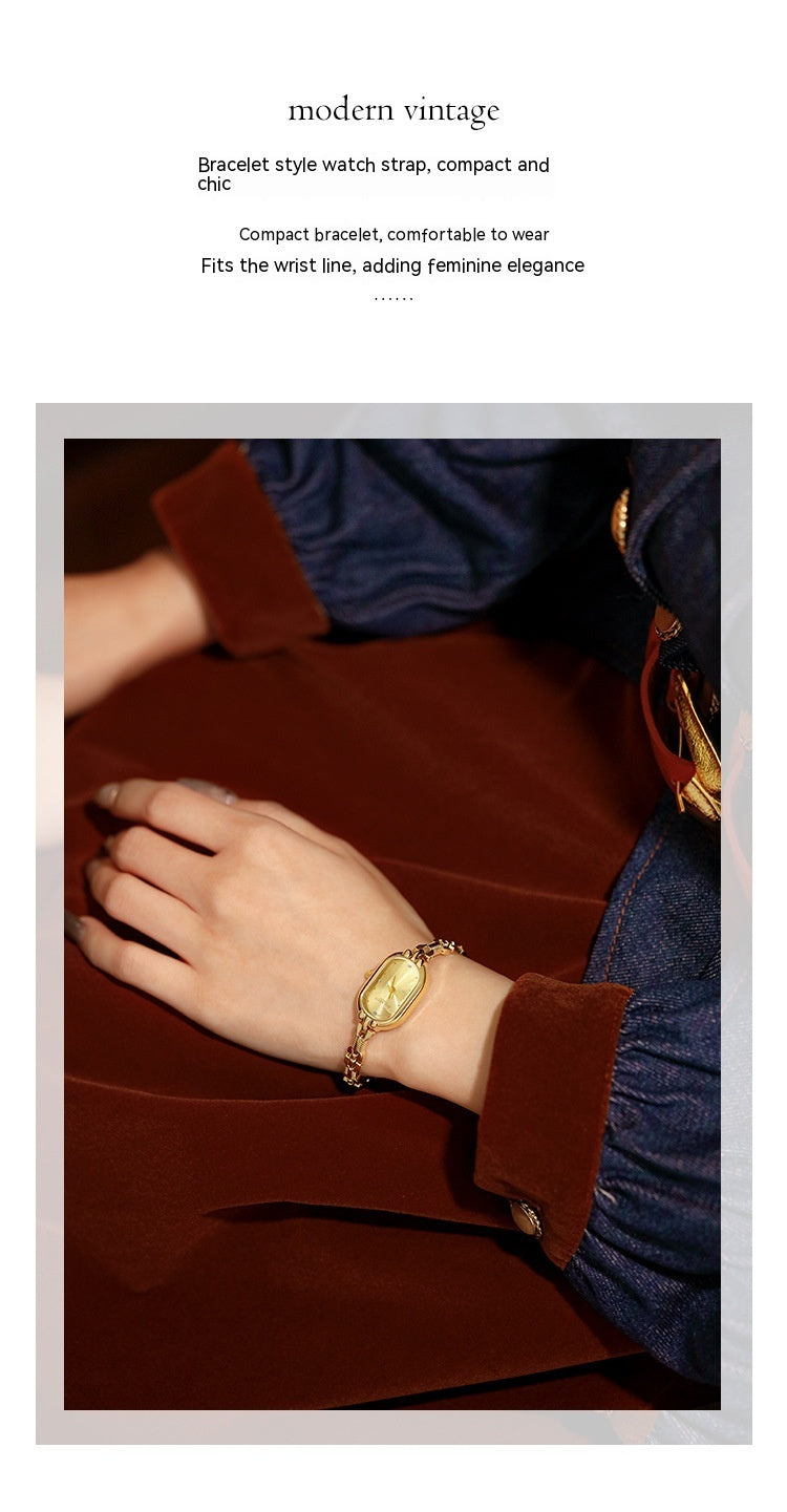Retro Oval Small Golden Quartz Watch