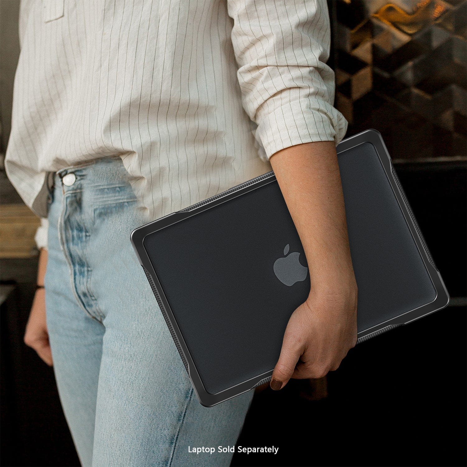 MacBook Air 13.6-inch (M3-M5) Clear/Black Case – Shock-Absorbing Corners | Raider Series