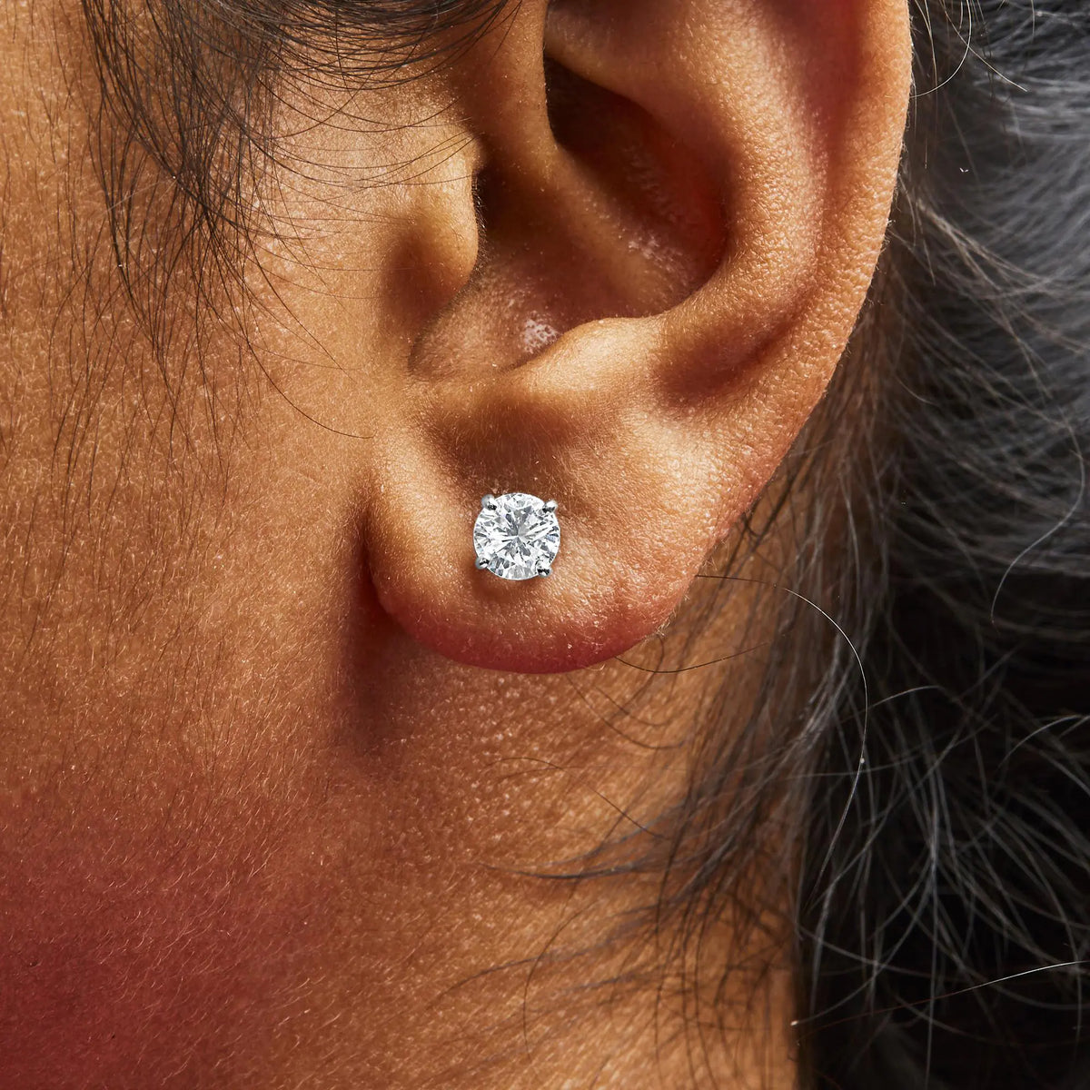 IGI 14K White Gold Diamond Earrings
