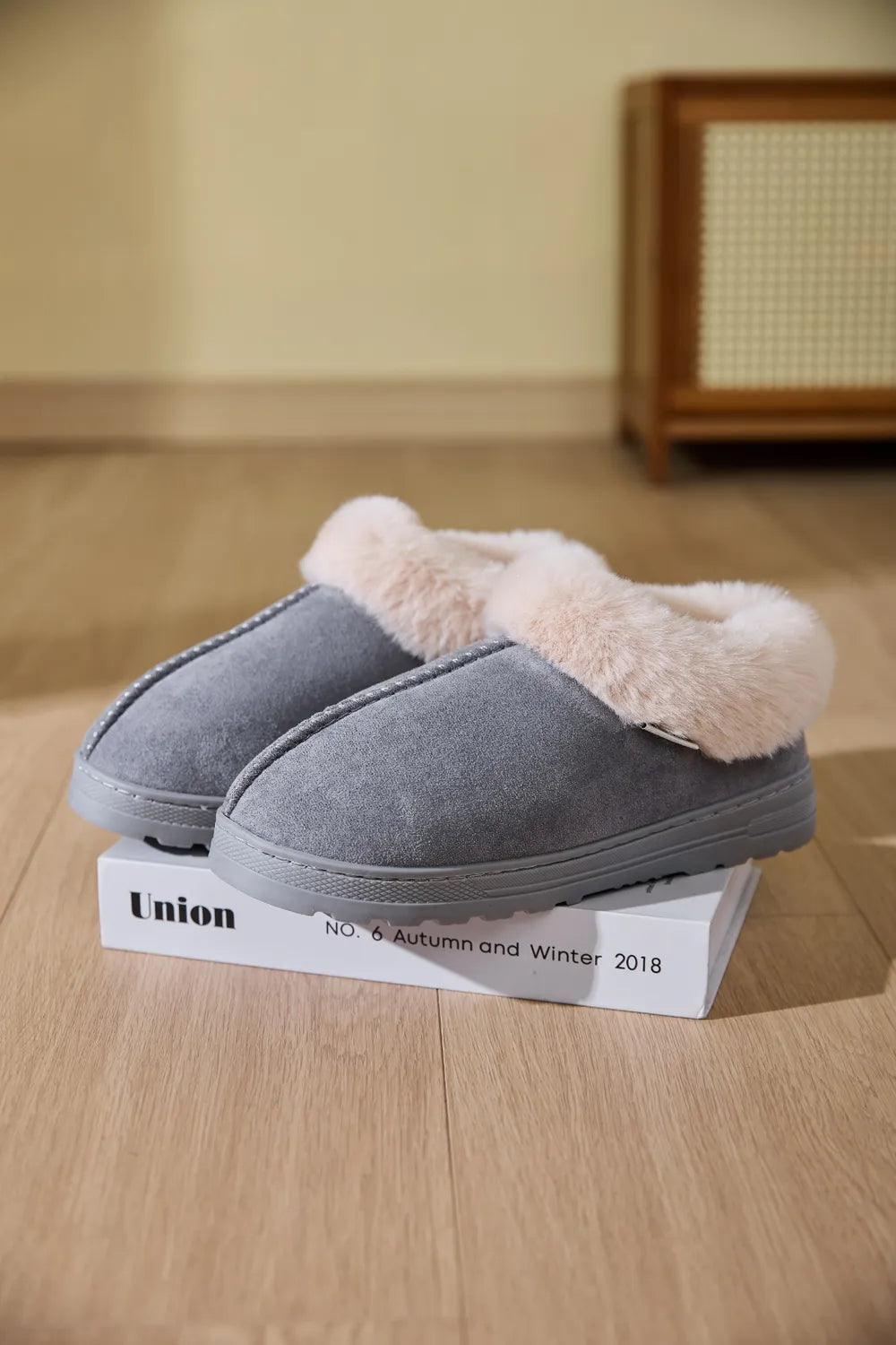 Faux Fur Round Toe Platform Slippers