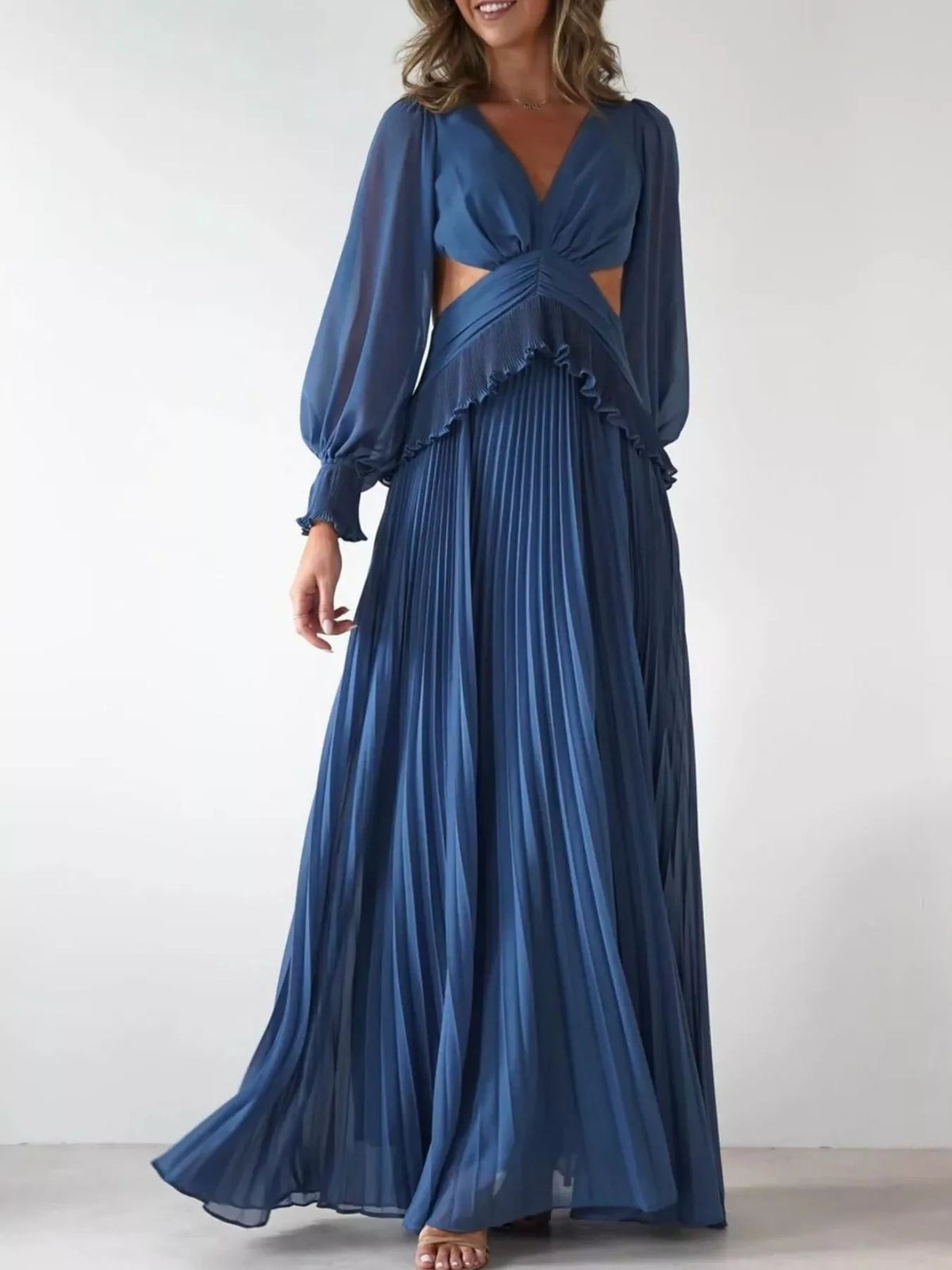 Backless Pleated Long Sleeve Maxi Dress