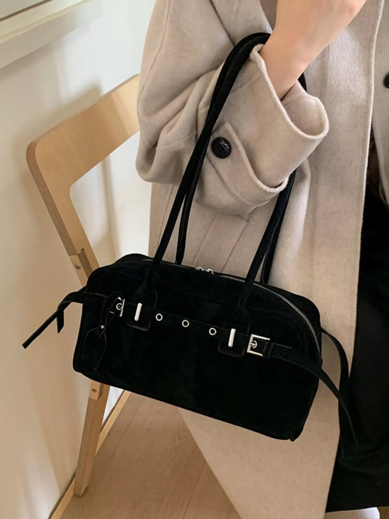 Buckle Decor Shoulder Bag