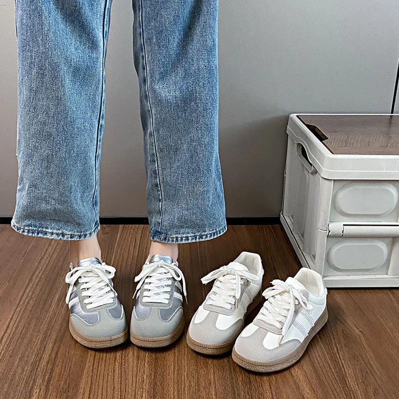 Contrast Lace Up Round Toe Sneakers