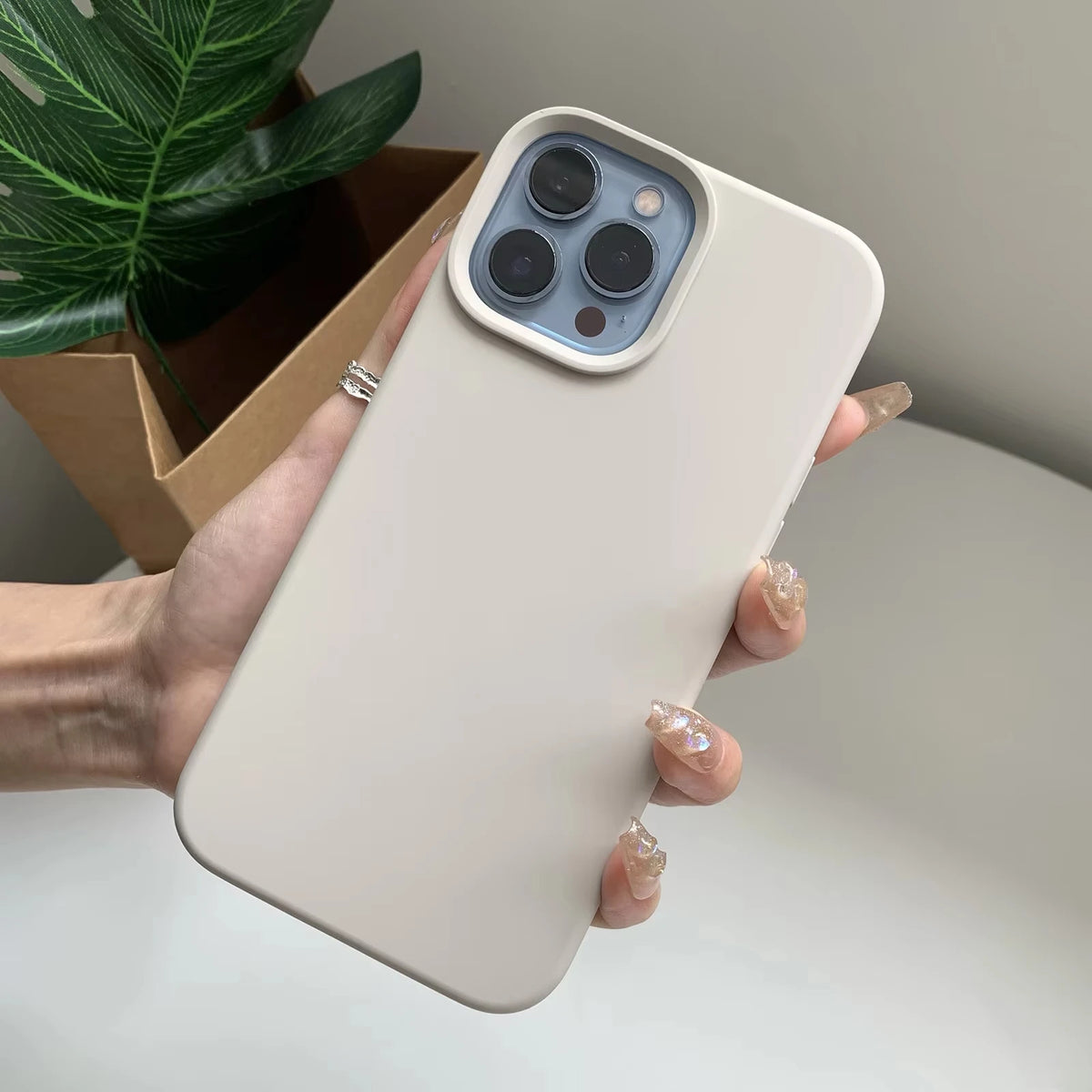 Liquid Silicone Rubber phone case for iphone 17 16 15 14 plus 13 12 11 pro max cover Luxury funda Cute Colors cases carcasa
