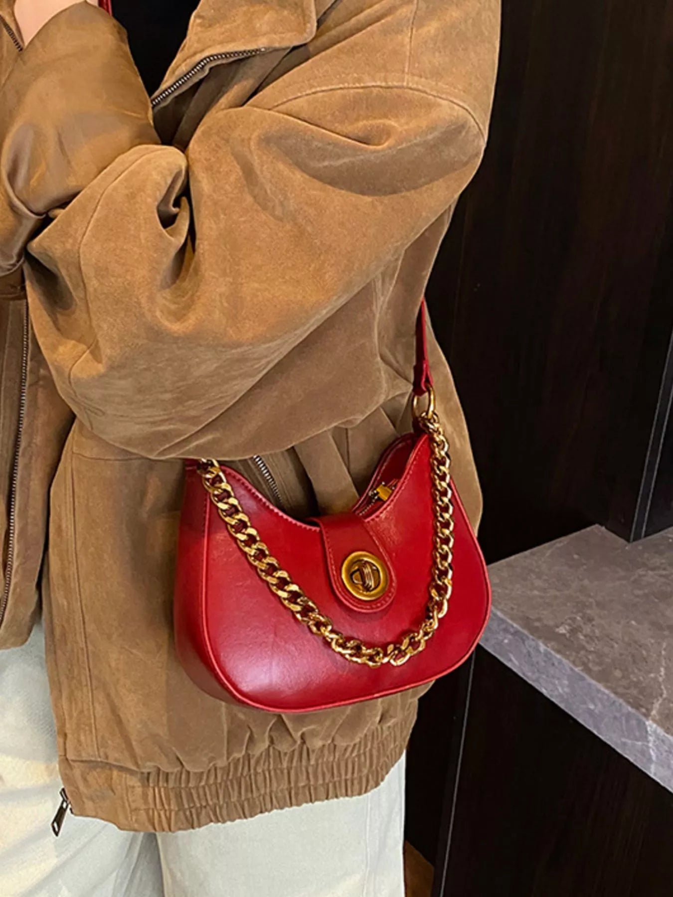 Chain Accent Shoulder Bag