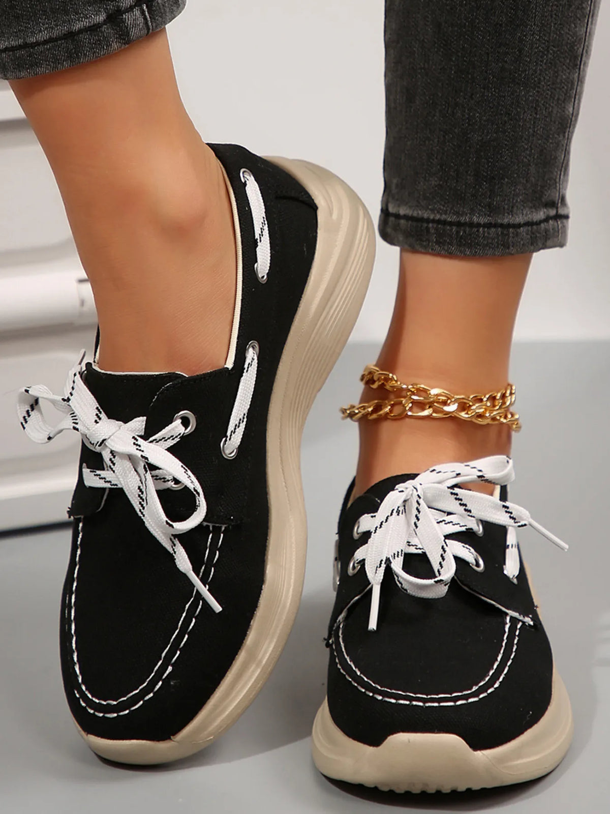 Lace Up Round Toe Sneakers