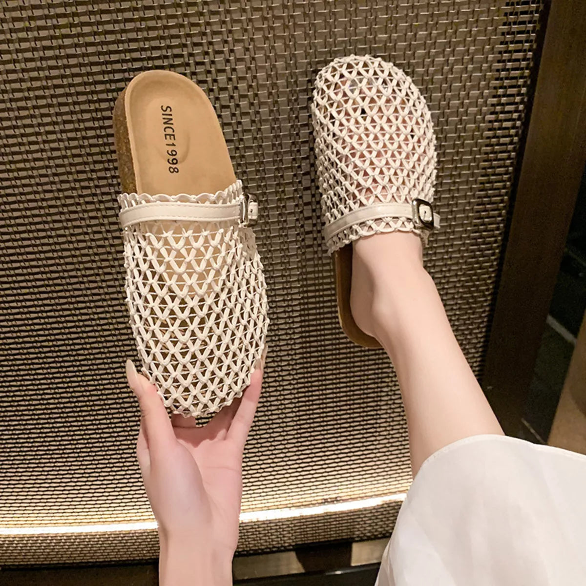 Breathable Round Toe Sandals