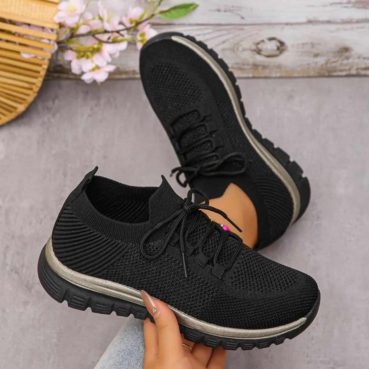 Breathable Mesh Lace Up Athletic