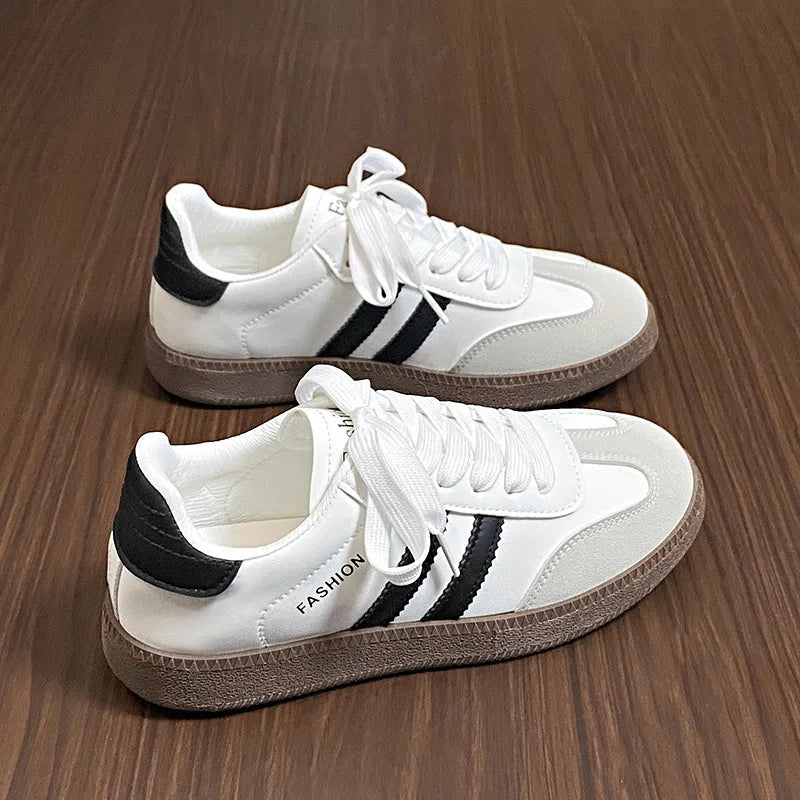 Side Striped Lace Up Round Toe Sneakers