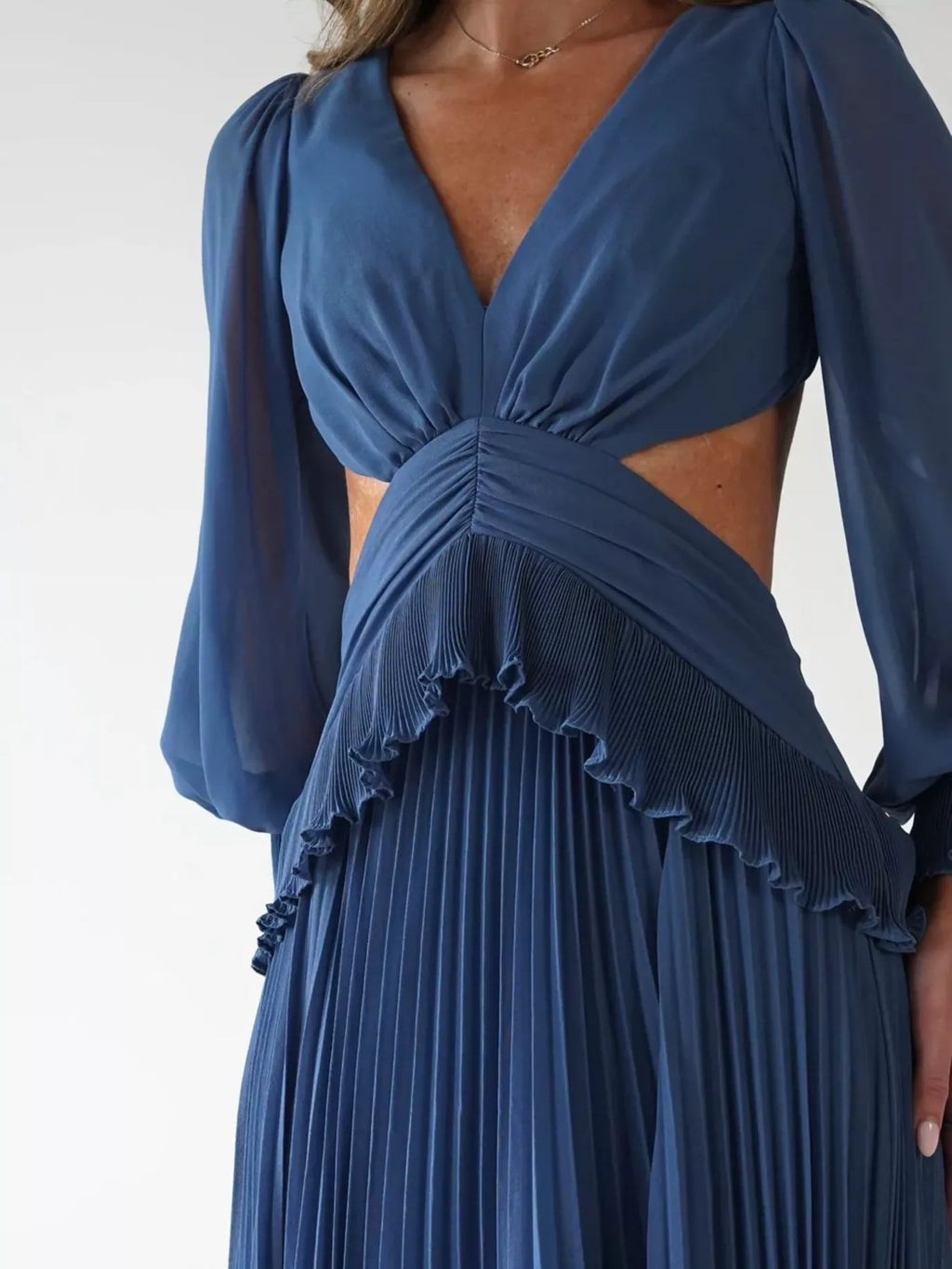 Backless Pleated Long Sleeve Maxi Dress