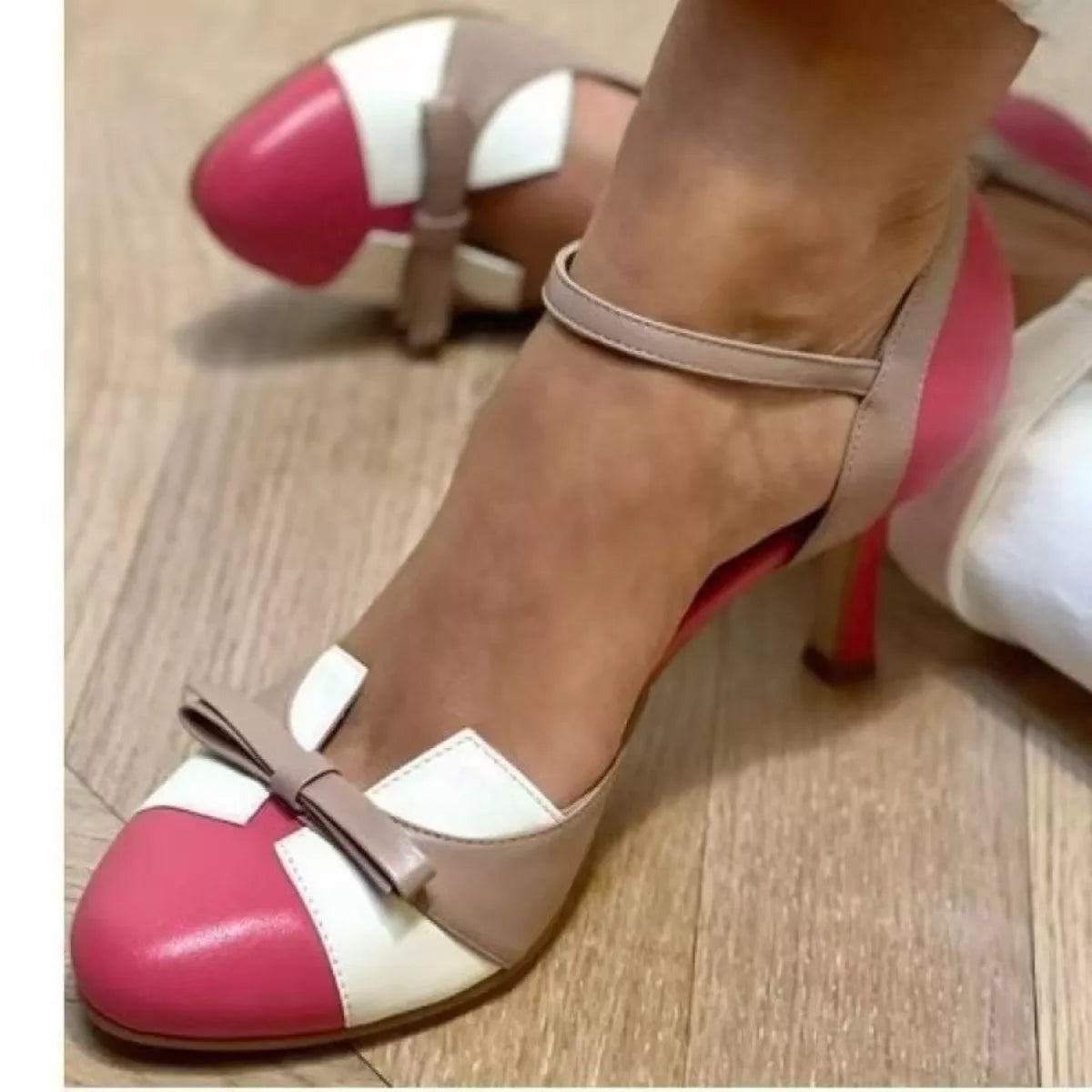 Bow Round Toe Mid Heel Sandals