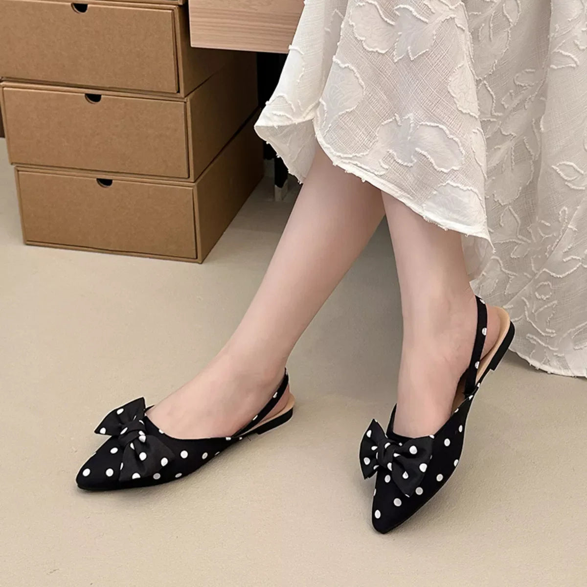 Bow-Decorated Pointed-Toe Slingback Sandals